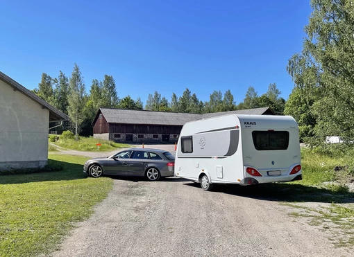 Nu hälsas husvagnar välkomna till Axmar bruk vid Jungfrukusten.