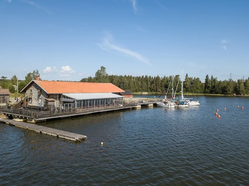 Fira mors dag på Axmar Brygga